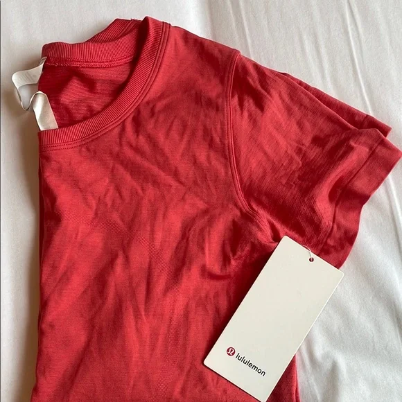 Lululemon Swiftly Tech Short Sleeve (Breeze) *Relaxed Fit - Picture 5 of 5